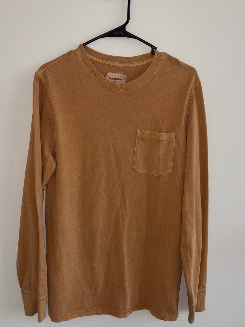 Goodfellow & Co Men’s Long-Sleeve Pocket Tee — Camel Brown